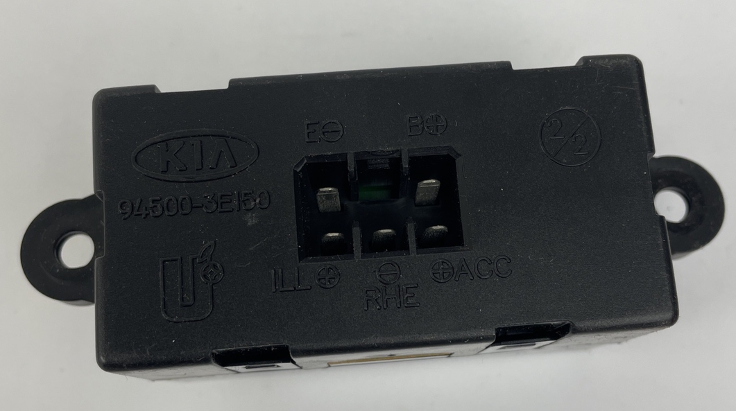 2003-2009 Kia Sorento OEM Clock Digital Display Dash Panel Buttons 94500-3E150
