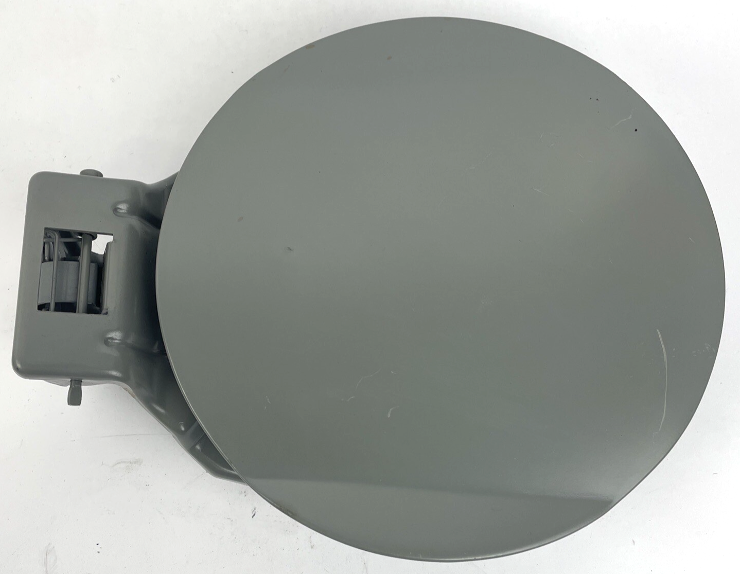 OEM KIA Unpainted Fuel Gas Tank Filler Door Cap Cover for 05~10 Kia Sportage
