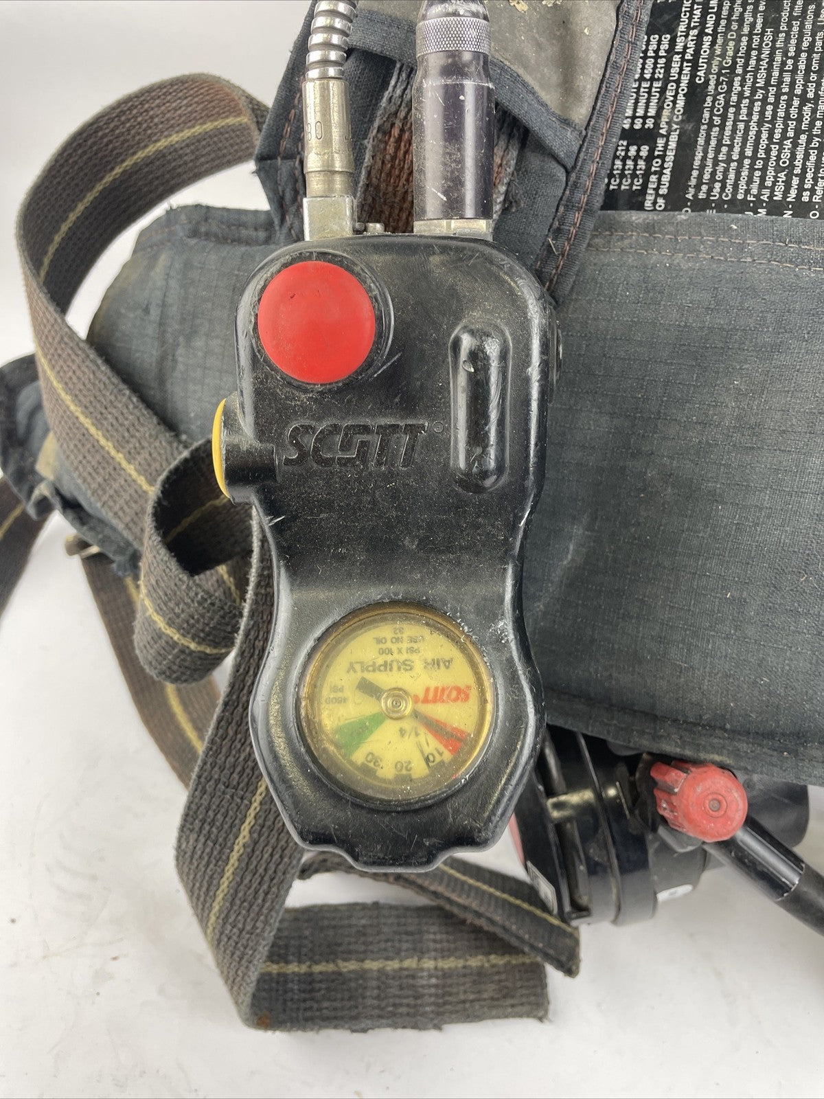 SCOTT SAFETY 4.5 4500 SCBA Air Pack Harness EZ-Flow Air Pak Plus with Sensor k