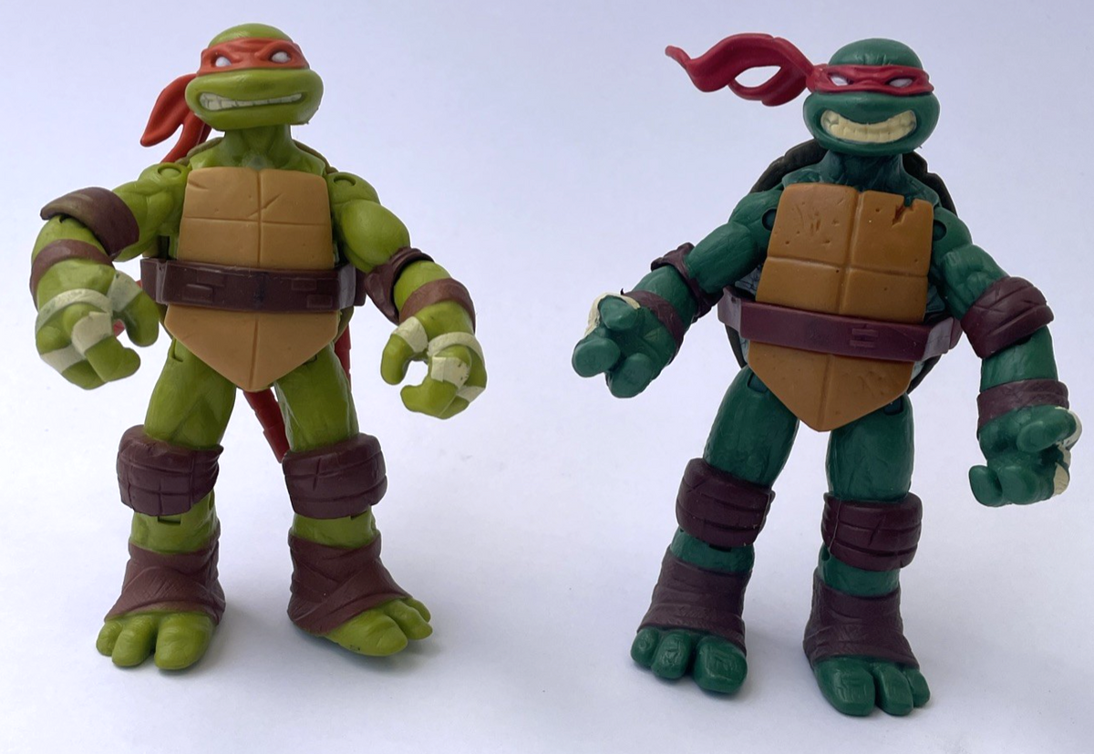 2 x Teenage Mutant Ninja Turtles Michelangelo & Raphael Viacom Figurines 4.5"