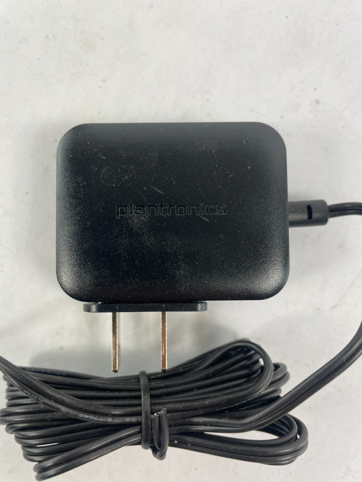 Geniune Plantronics SSC-090100 Output 9.0 V 1.0 A Power Supply Adapter B01