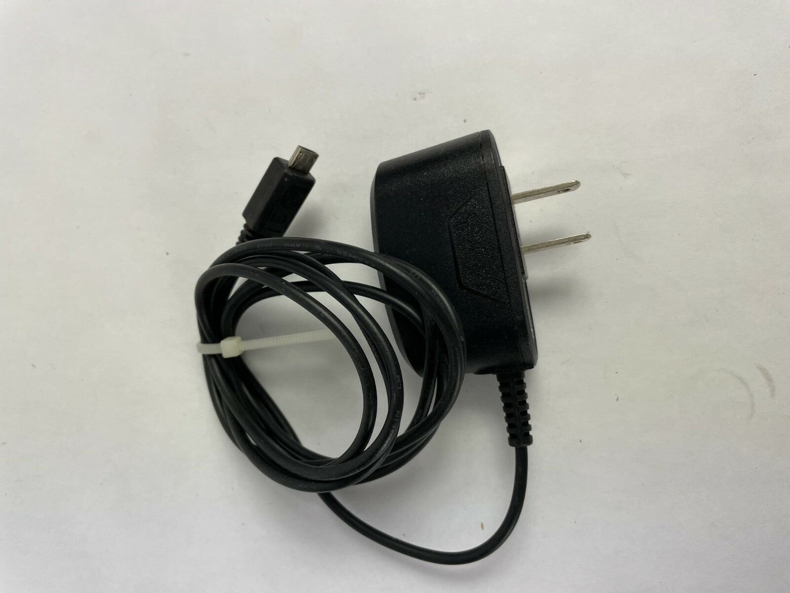 Genuine LG STA-U34WRI AC Adapter Output 5.1 V 0.7 A Power Supply Adapter A73