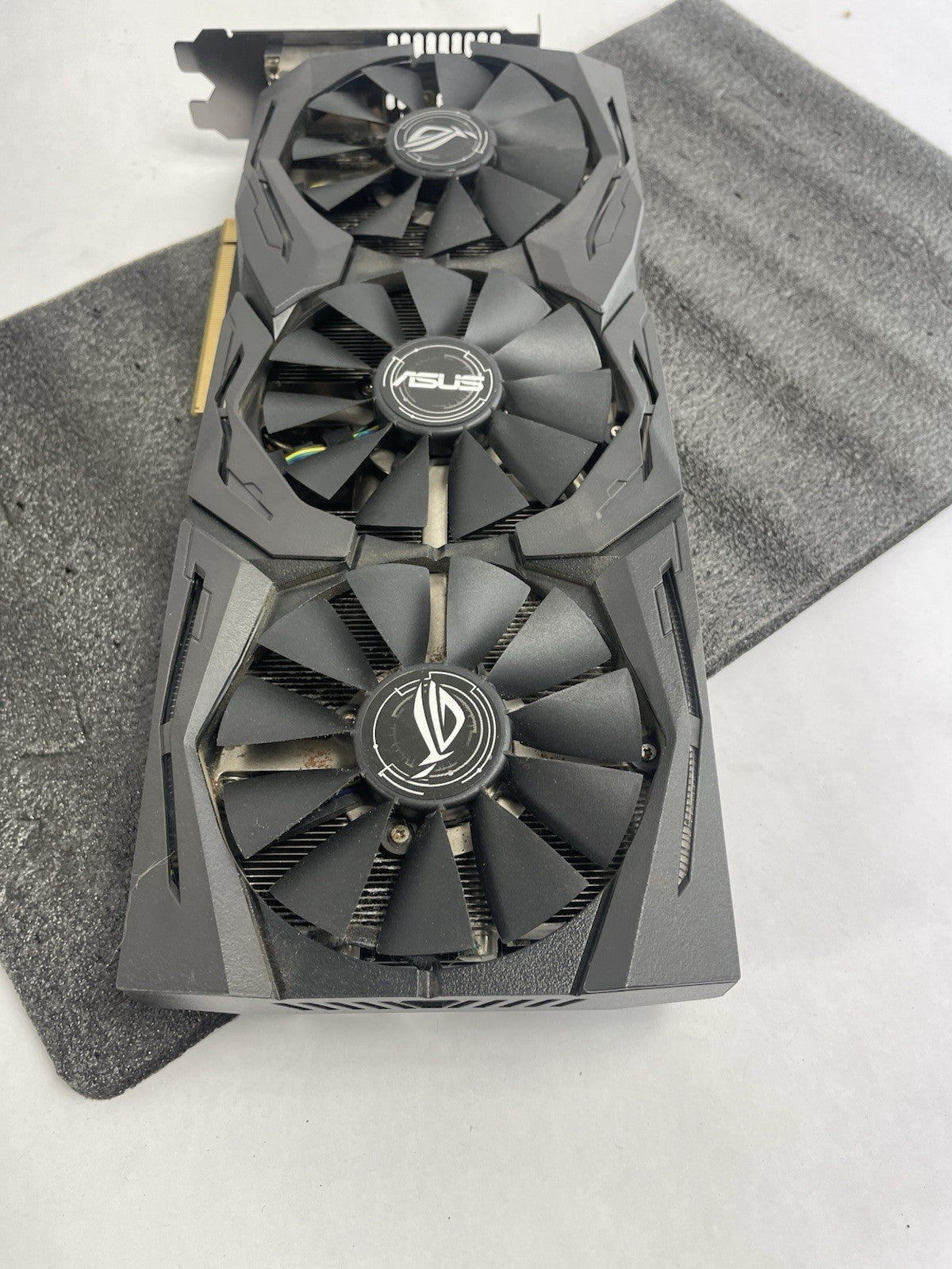 ASUS ROG Strix Radeon Rx 480 8GB DP 1.4 HDMI 2.0 Polaris Vr Ready Graphic card