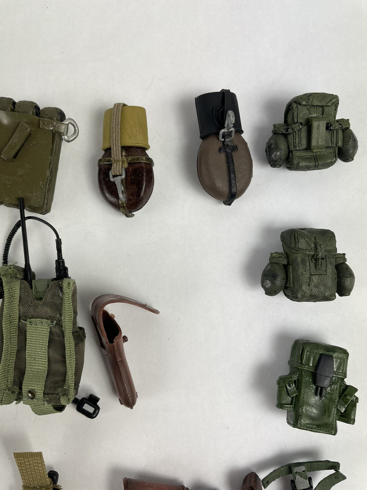 LOT OF 16 VTG 90s GI Joe gun knife holster canteen For 1/6 Scale 12" Figures