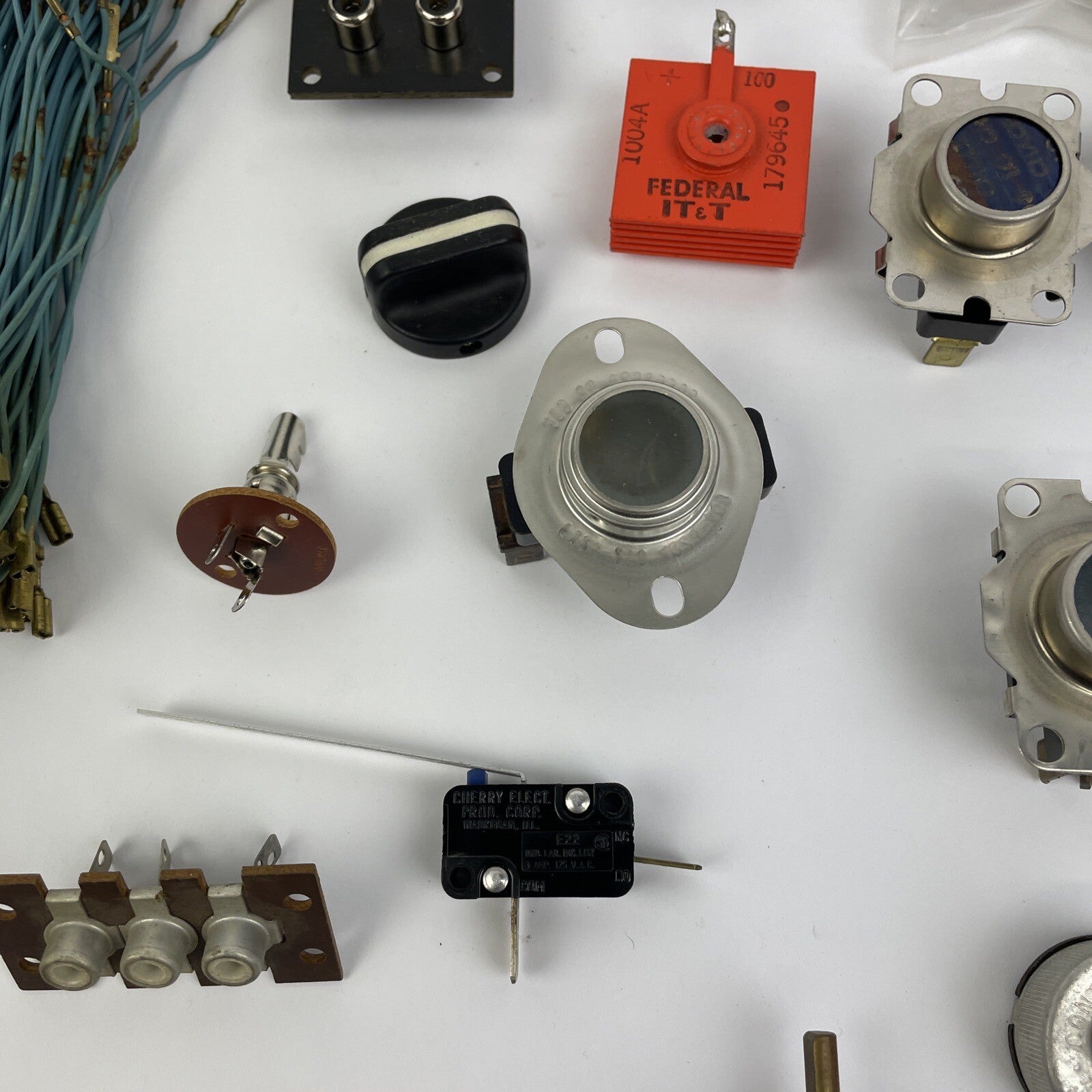 Huge Lot KLIXON Limit Switches Cessna Instrument Panel Parts Sprague RCA + LOOK