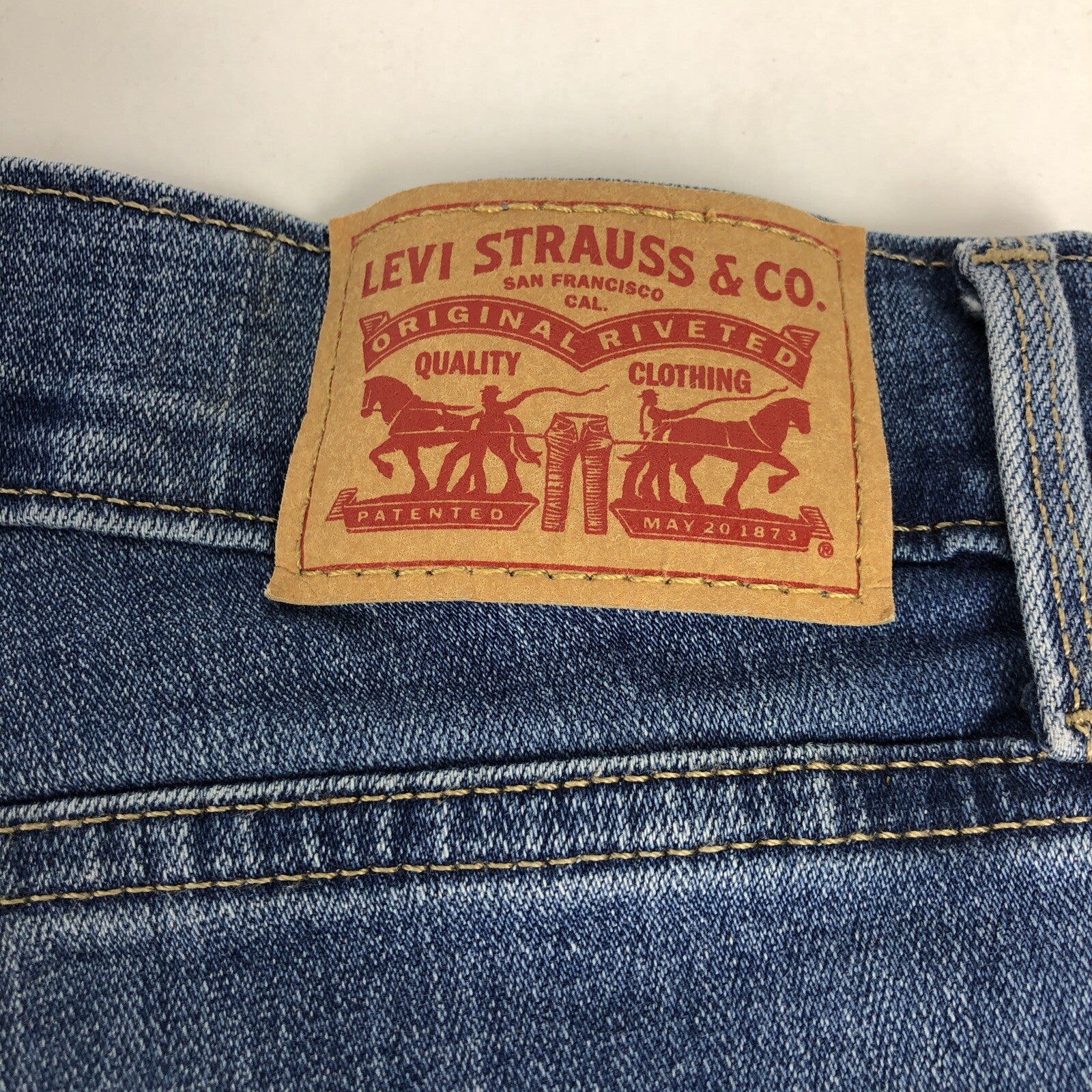Levi’s Denim Stretch Fit Shorts Zipper Fly Levis Women's Size 27 - Daisy Dukes
