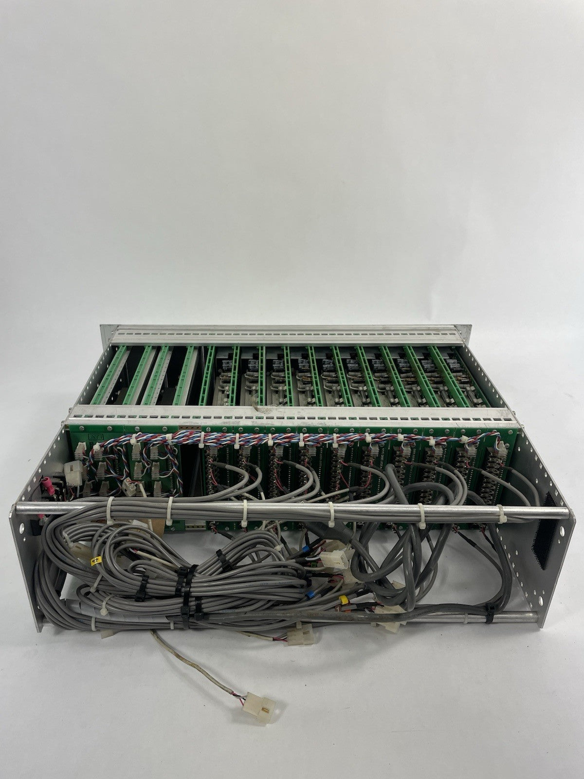 ATI Audio Technologies RM100 Amplifier Rack w/10x MDA-100/2x PS-100 Modules