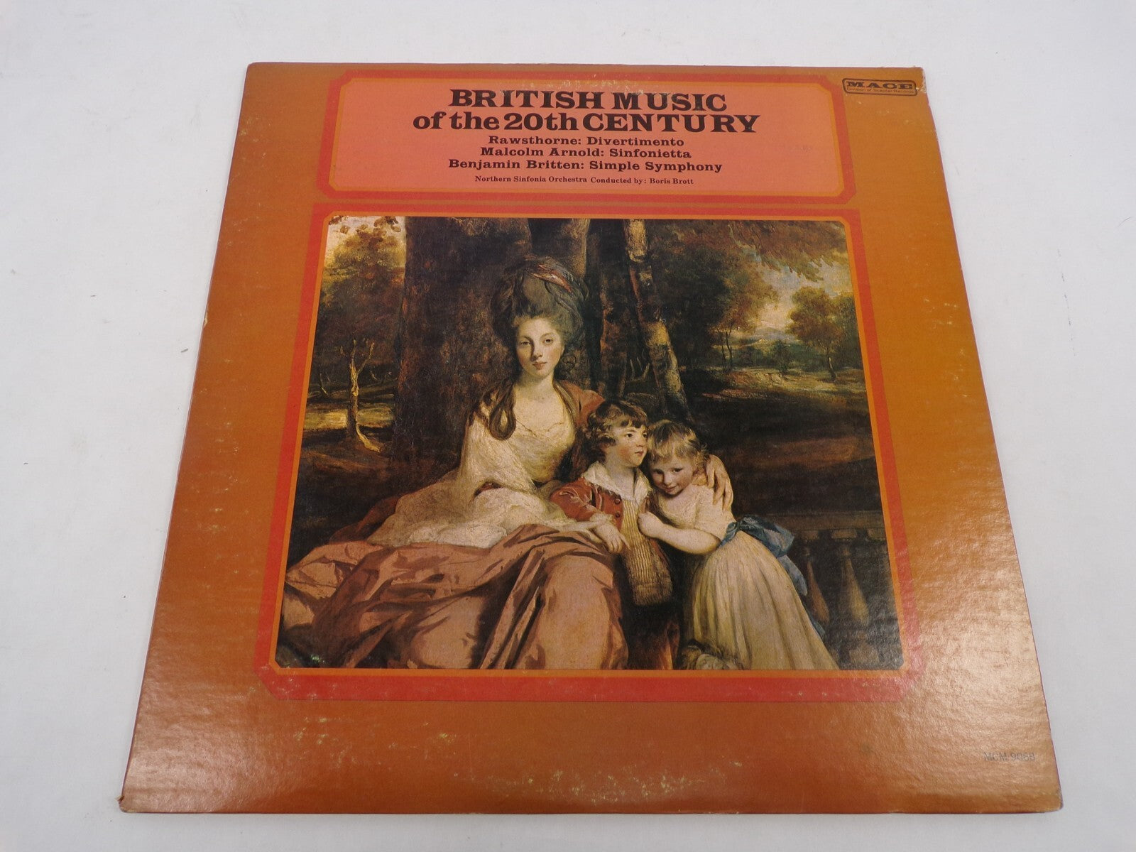 Birtish Music Of The 20th Century Rawsthorne: Divertimento Malcolm Arnold: Sinfo