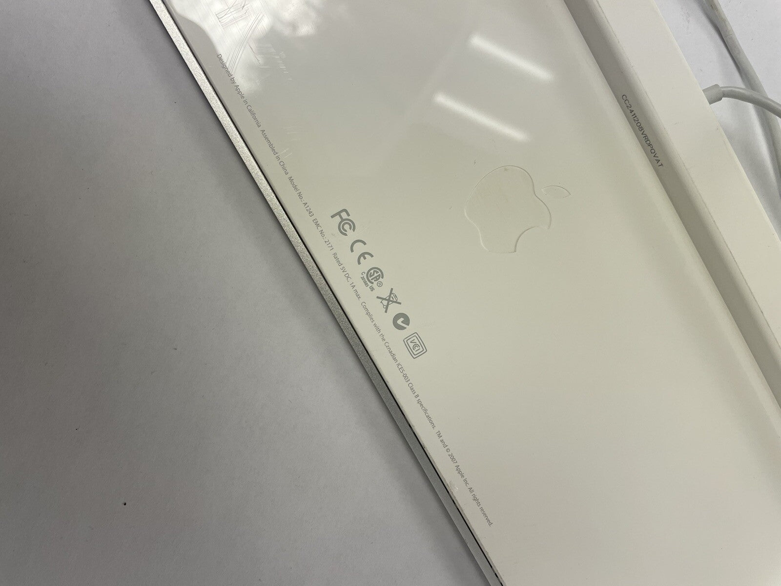 Apple A1243 109-key USB Wired Ultra-Thin Aluminum Keyboard - Silver - MB110LL/A