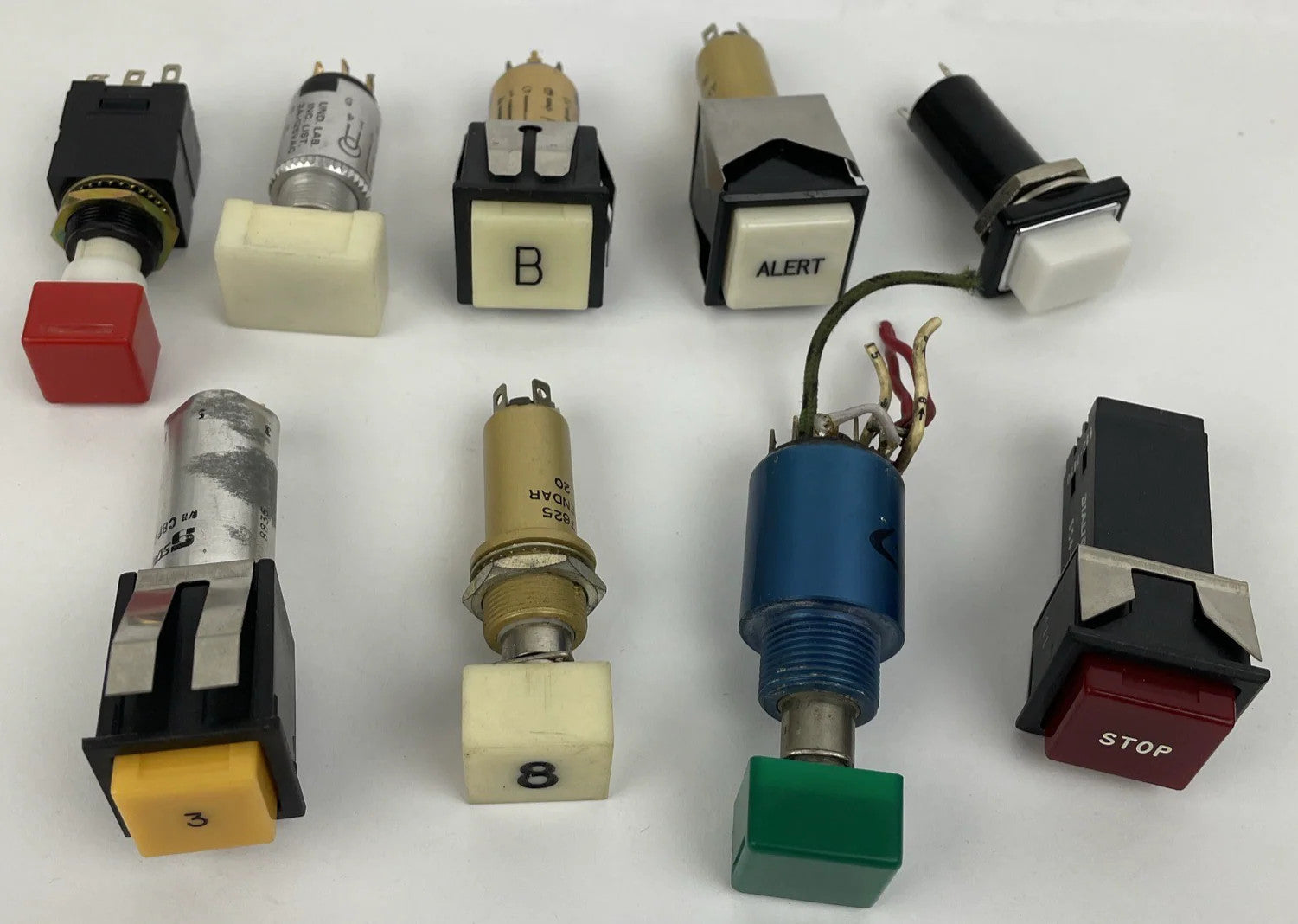 Lot of Assorted AMPEX UND LAB DIALITE IPI Illuminated Push Button Switch - LOOK