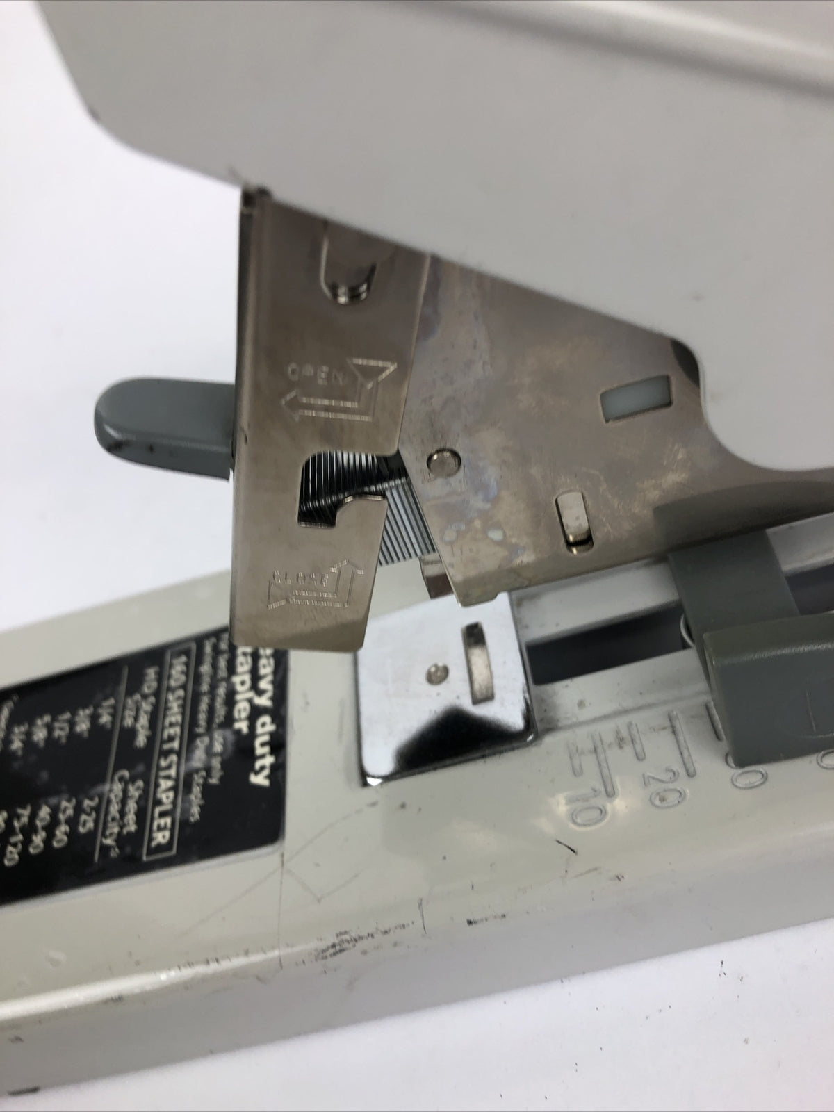 Swingline ACCO Easy Use Heavy Duty Stapler 160 Sheet Capacity #39002