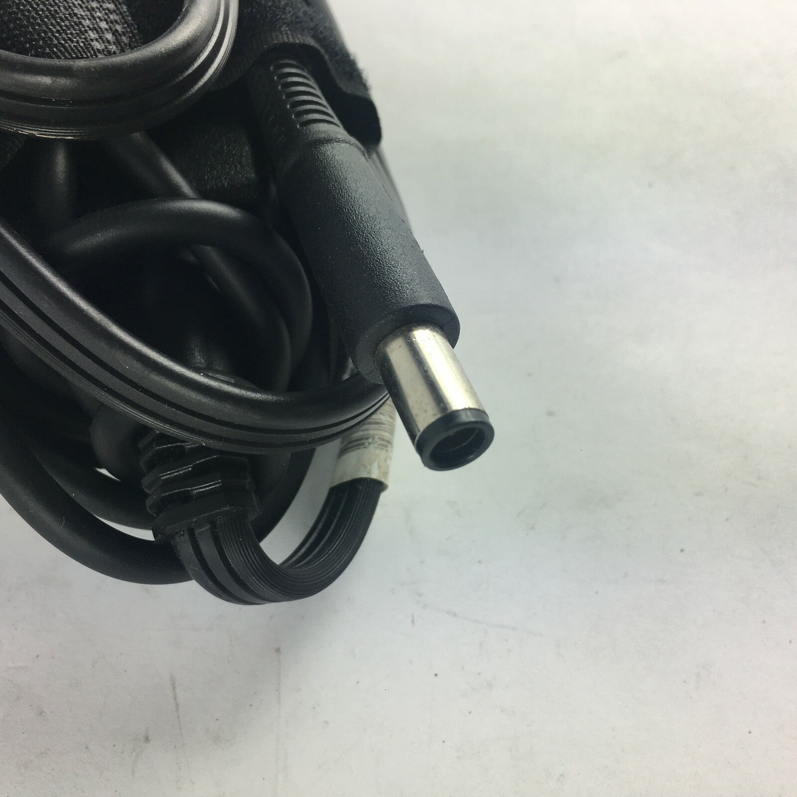 Genuine HP PPP009D 677774-003 Output 19.5V 3.33A Power Supply Adapter A4