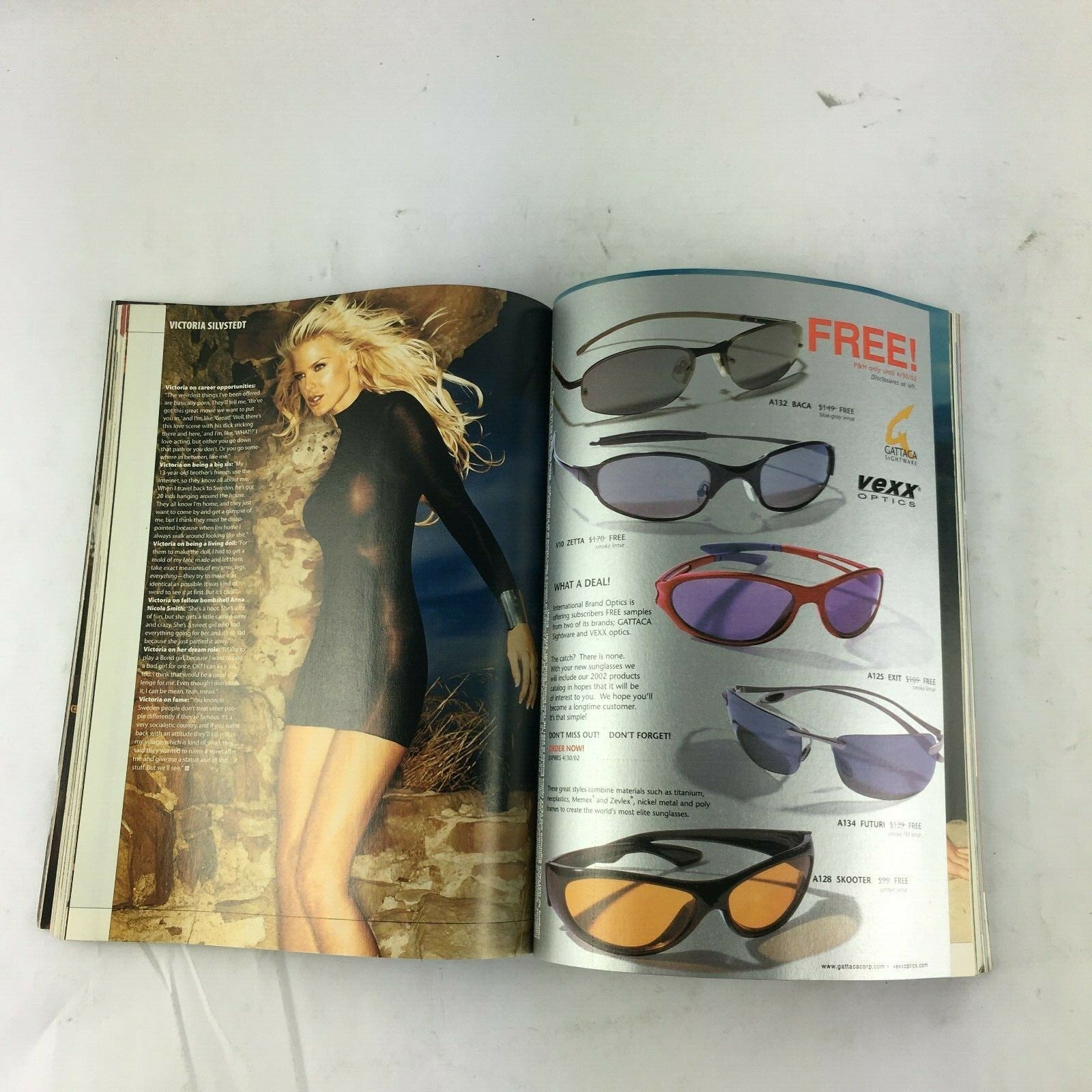 March 2002 Maxim Magazine In Bed With Tara Reid Jump-Start Your Sex Life!