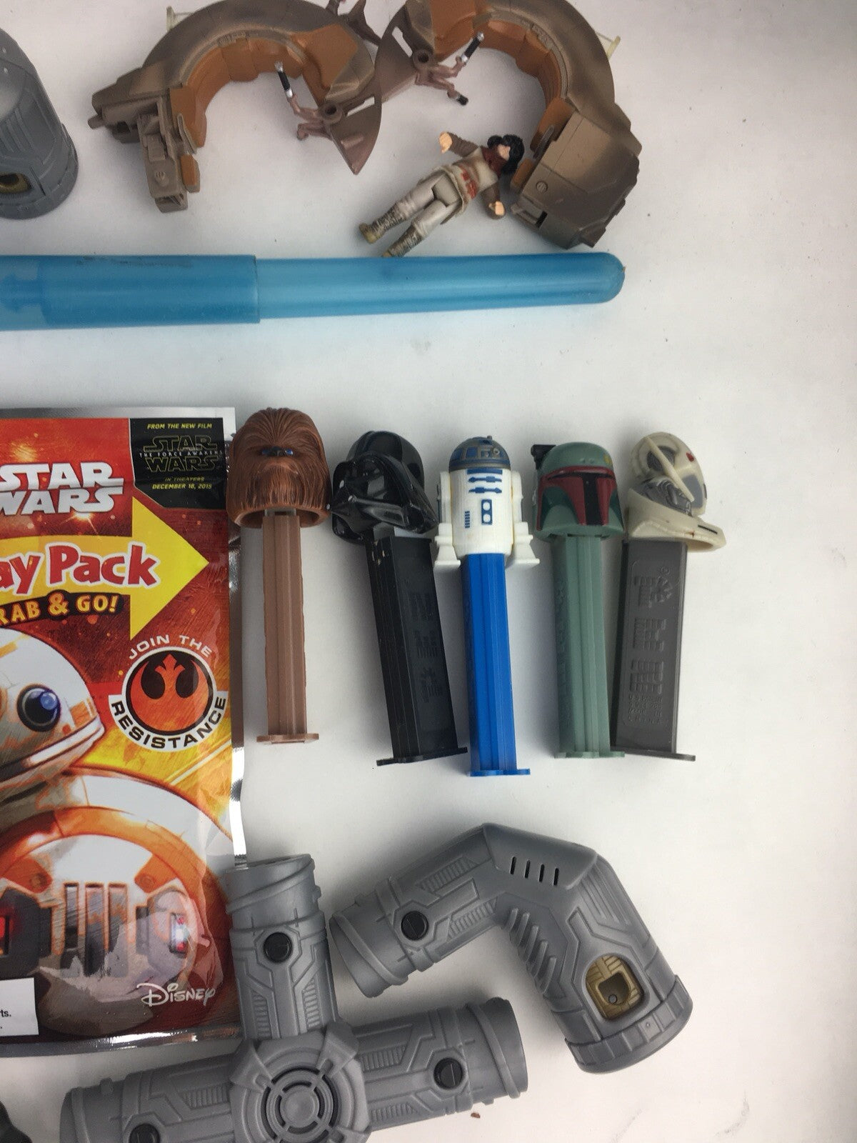 Huge Star Wars Lot of 25 Assorted Figures Weapons and Promo Items - LOOK