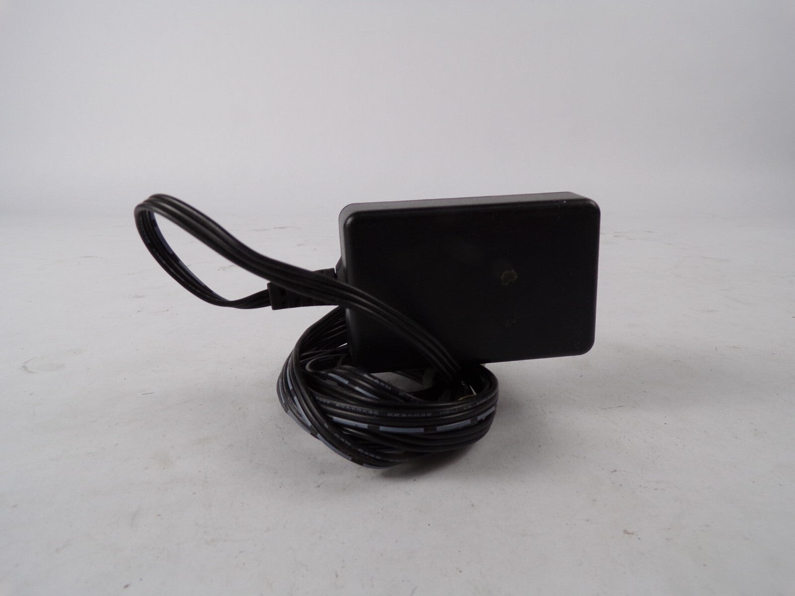 Geniue AC Adapter S024DP0500300 Output 5 V 3 A Power Supply Adapter A55