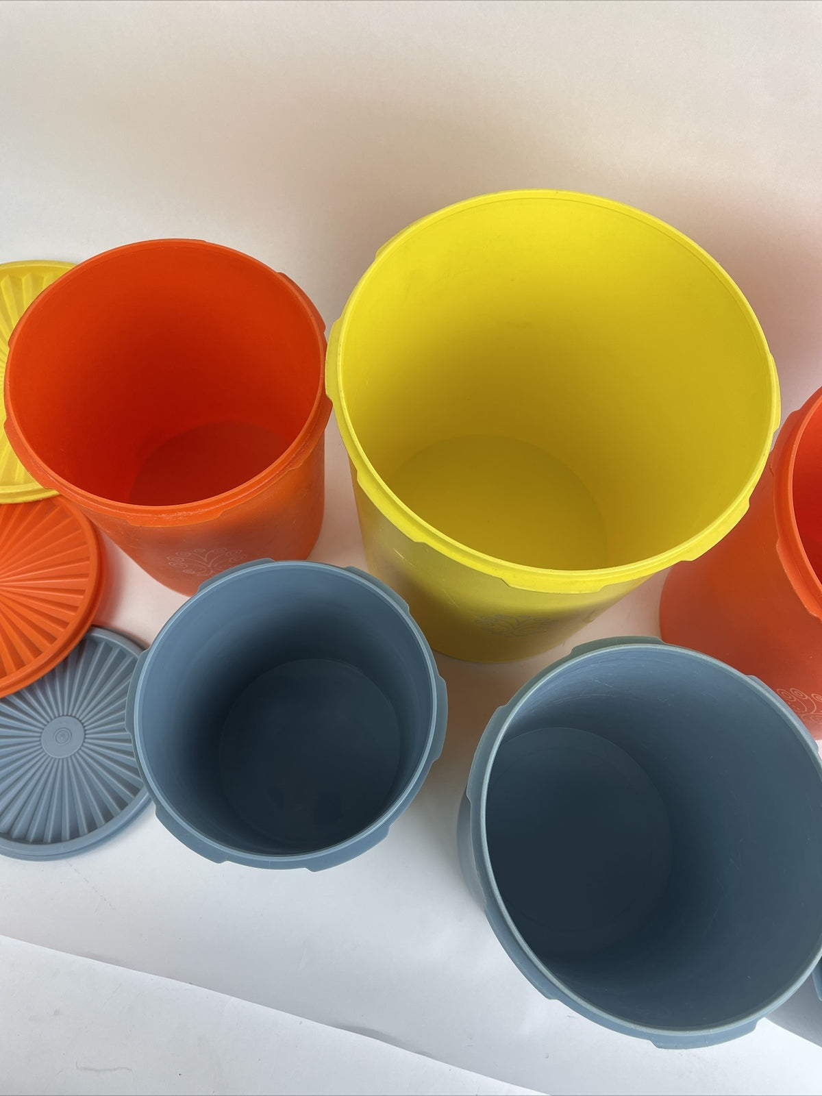 Vintage TUPPERWARE Modular Mates Lot Of 6 Round Storage Containers w Lids