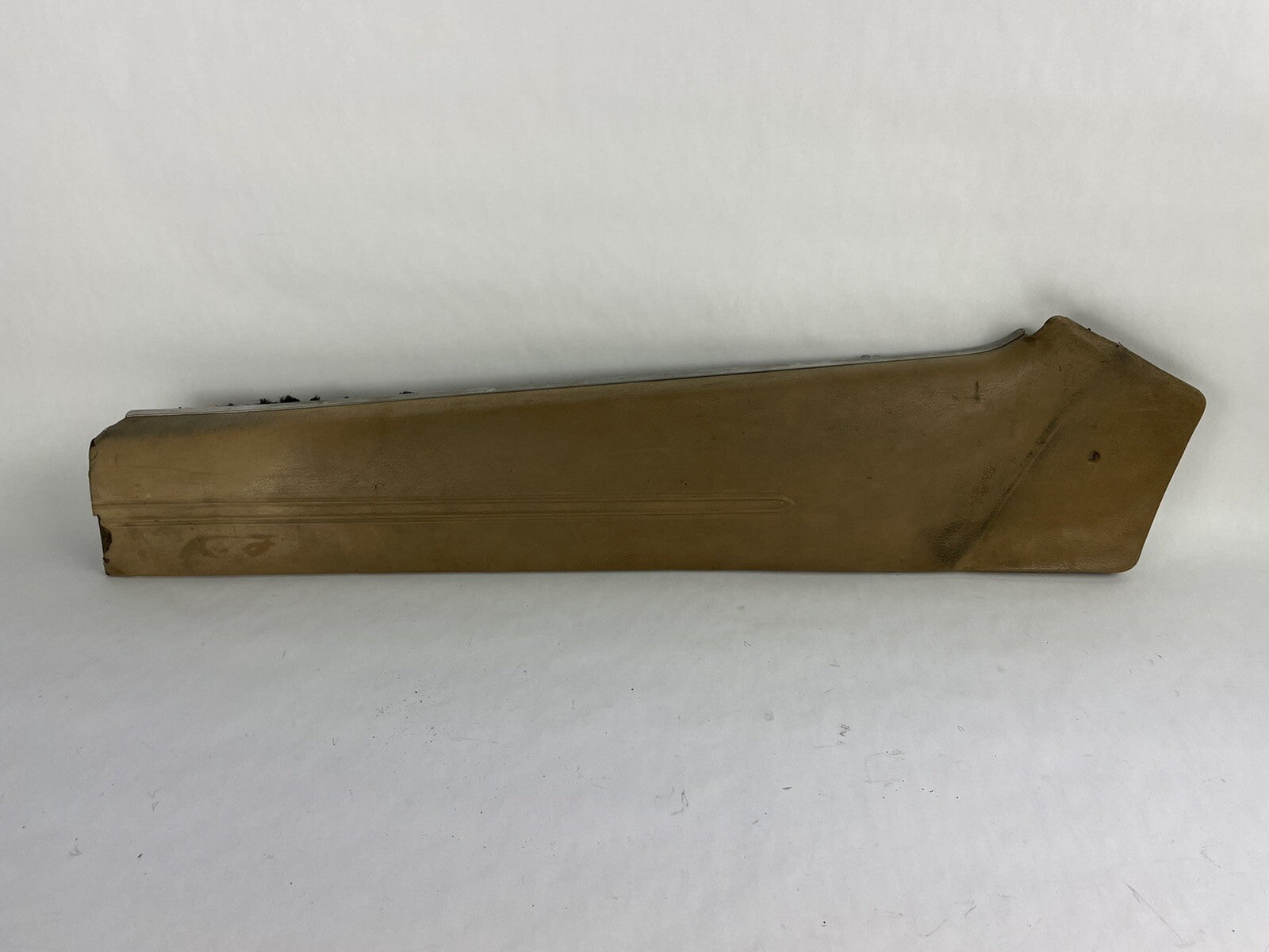 Mopar Charger 1970 rear quarter window trim panel RH