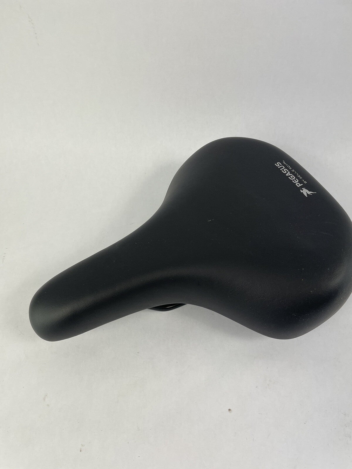 Selle Royal Pegasus 4532DEN Saddle Road City Urban Bike Black
