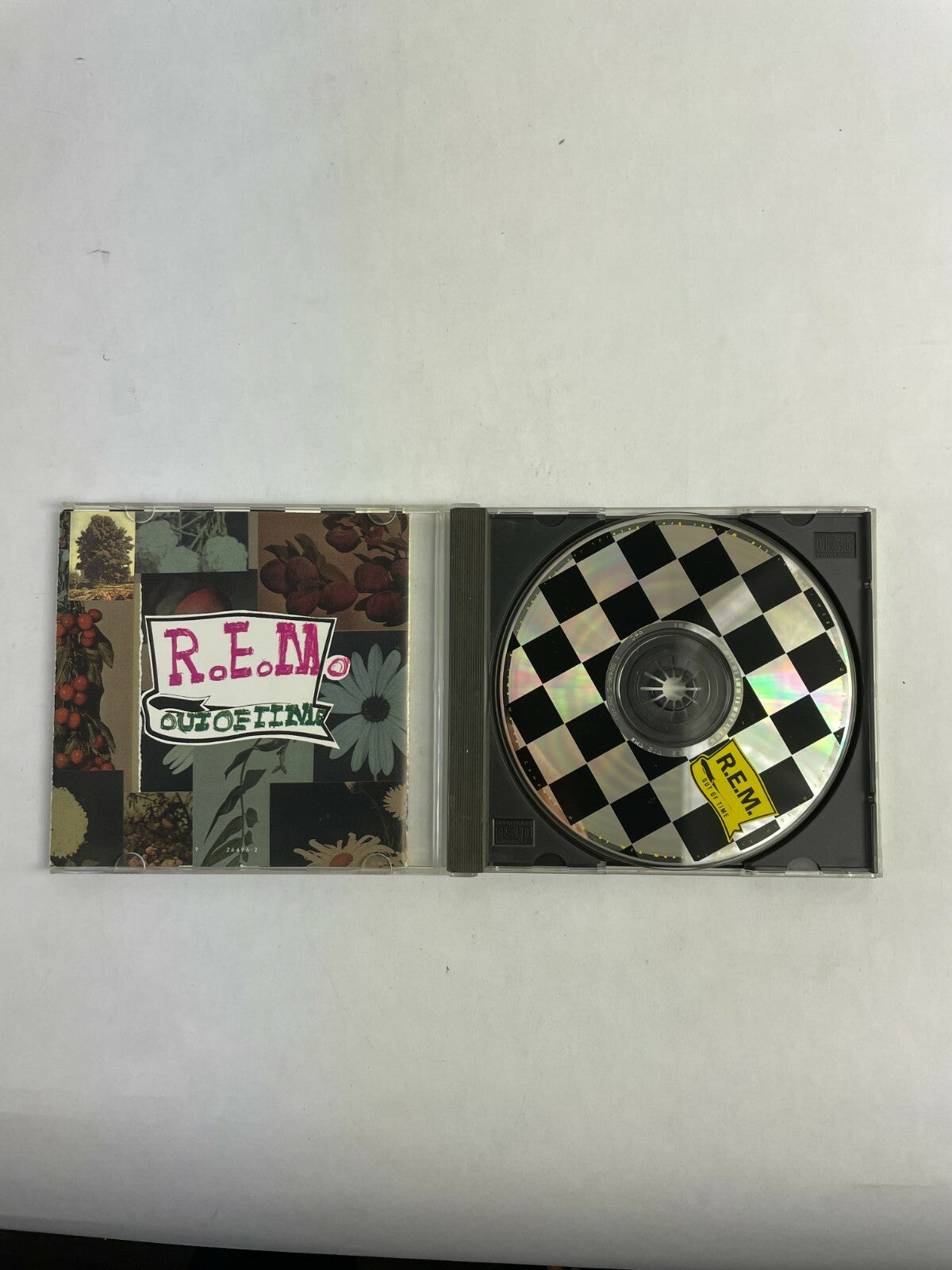 R.E.M Out of time CD Q2