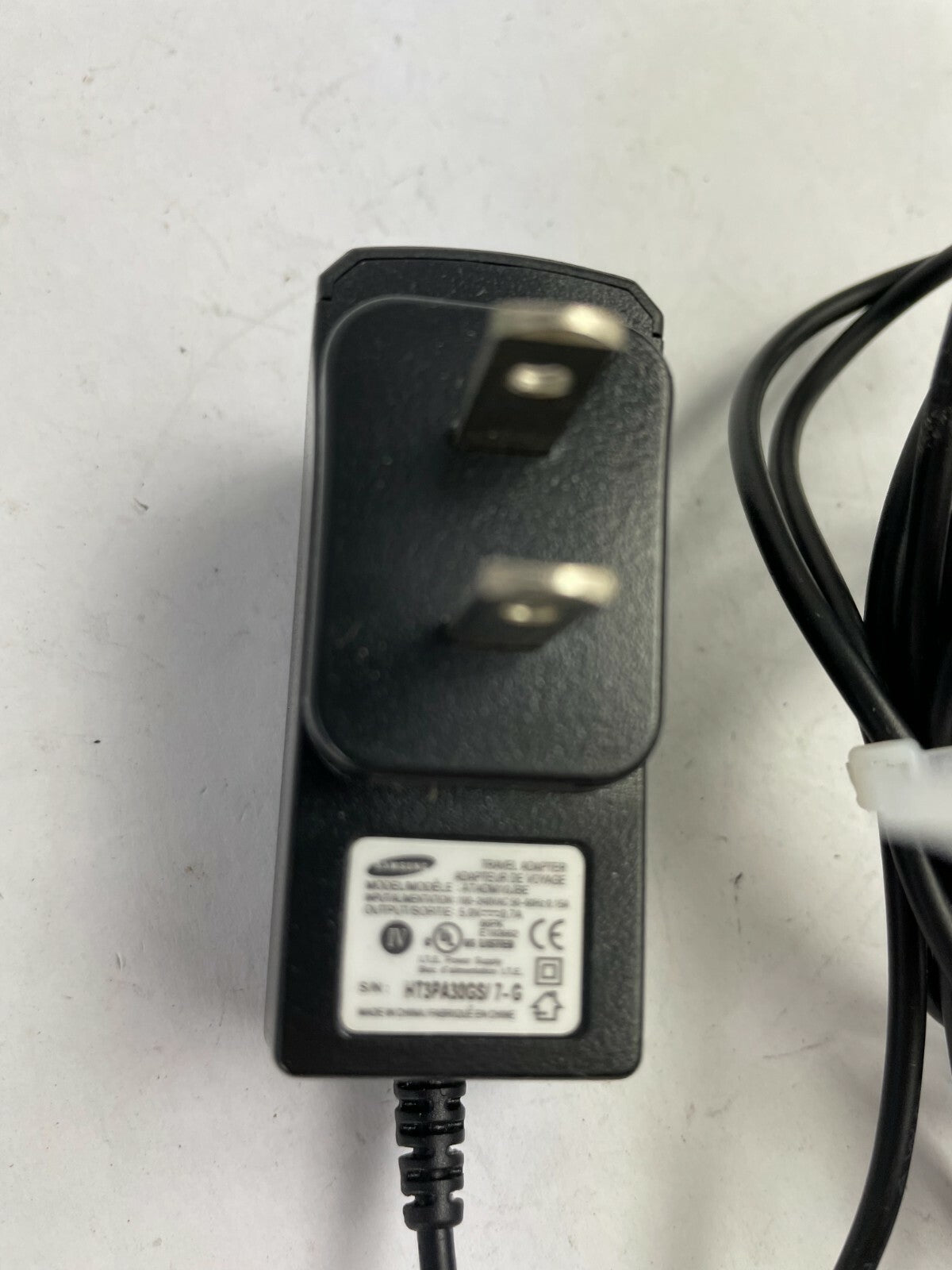 Genuine Samsung TravelAdapter ATADM10JBE Output 5 V 0.7A Power SupplyAdapter A75
