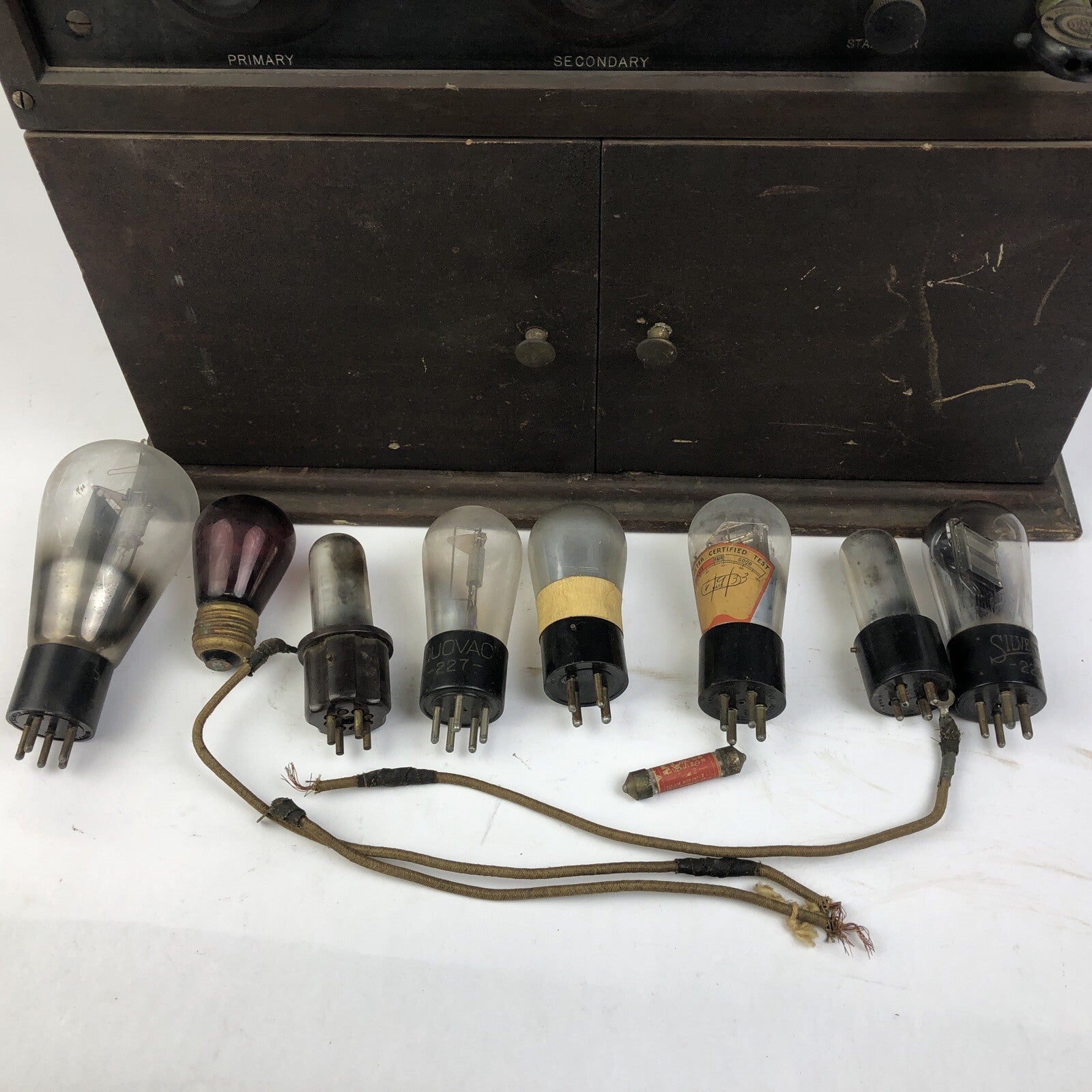 Vintage Amrad 35 Inductrole 3500-3 Table Top Tube Radio Broadcast Receiver *RARE