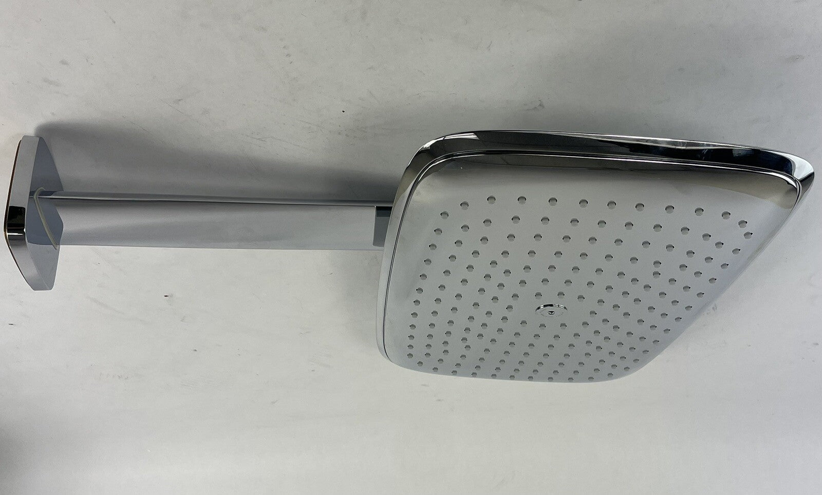 Hansgrohe 27437001 PuraVida Rain 2.5 GPM Chrome Pure Shower Head & Flange & Arm