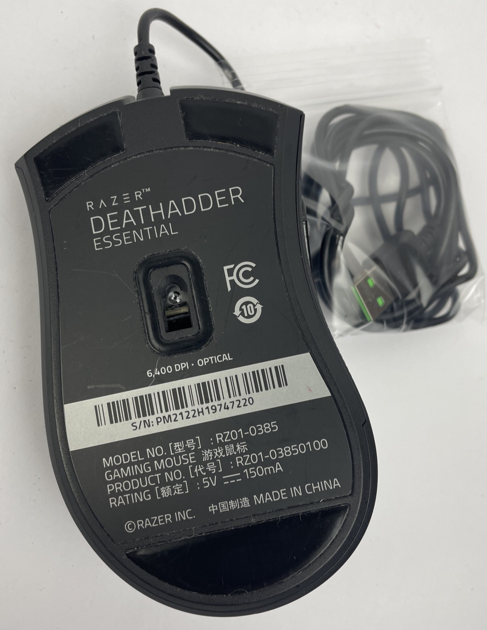 RAZERr DEATHADDER Essentials Ergonomic PC Gaming Mouse RZ01-0385 Black w Green