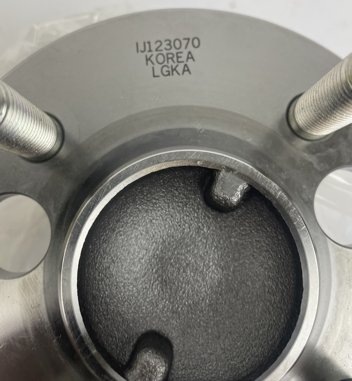 MOOG 512000 rear wheel hub bearing assembly Saturn 1991-2002