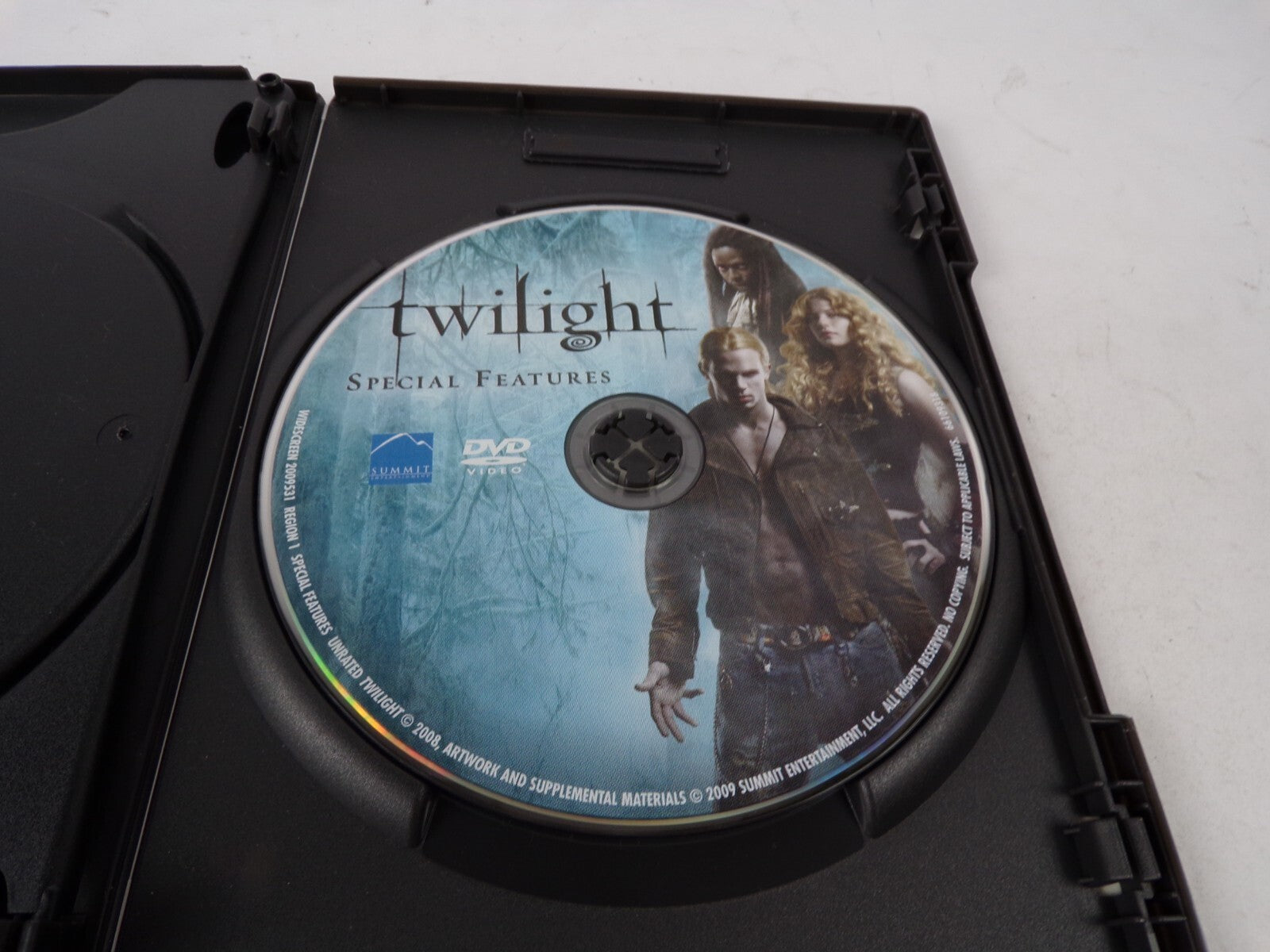 Twilight Two Disc Special Edition "A Full-Blown Pop Culture PhenomenonDVD Movies