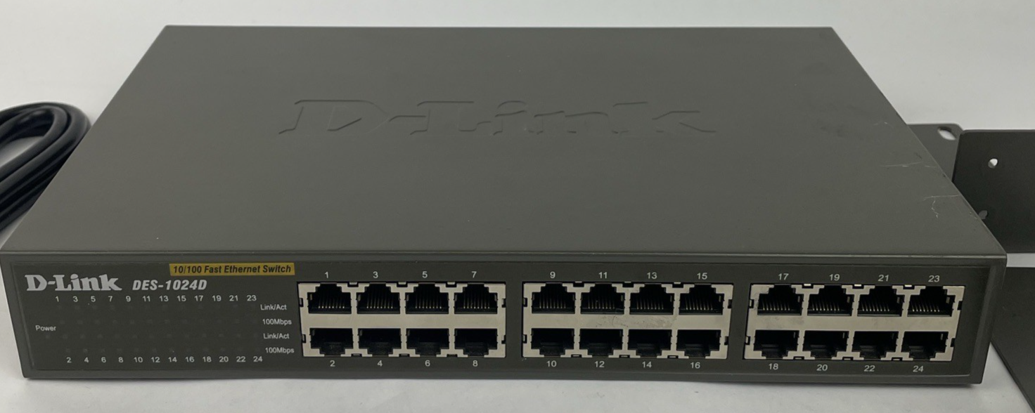 D-Link DES-1024D 24-port Fast Ethernet rack mount network switch