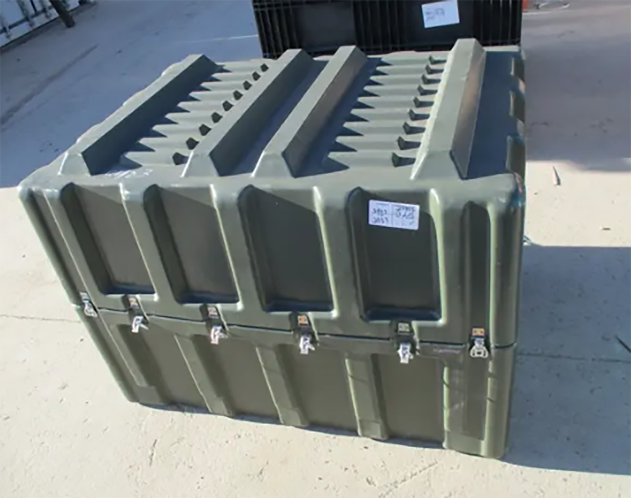 HARDIGG 34x48x36" Shipping Container Hard Case Waterproof Military Grade Hinged