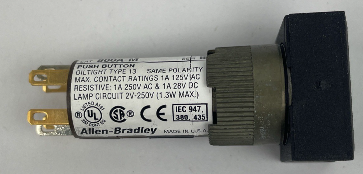 Allen Bradley Bulletin 800A-M Momentary Contact Push Button Oil Tight Type 14
