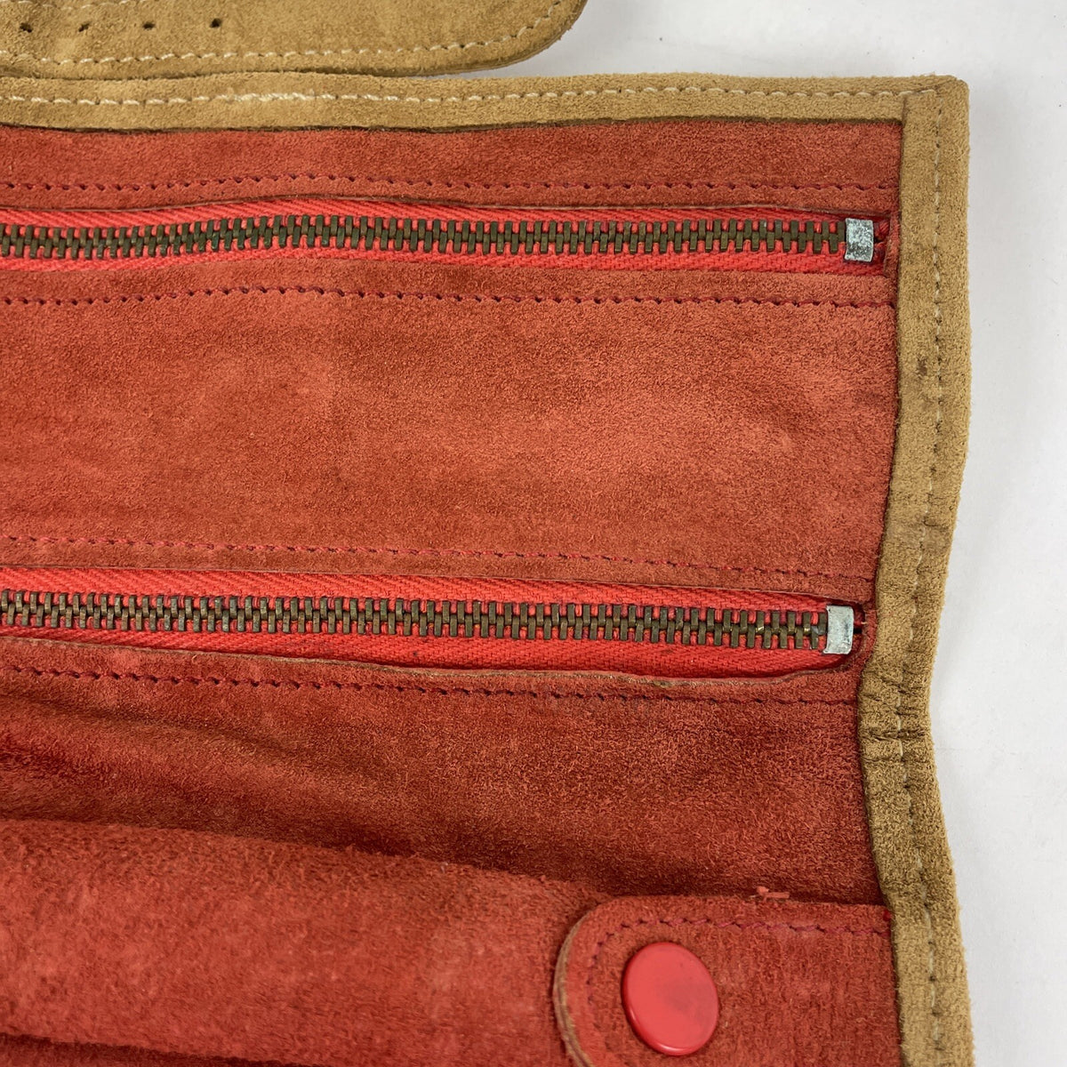 Design Philipp by appt of the Swedish Royal Court jewelry Envelope Suede England