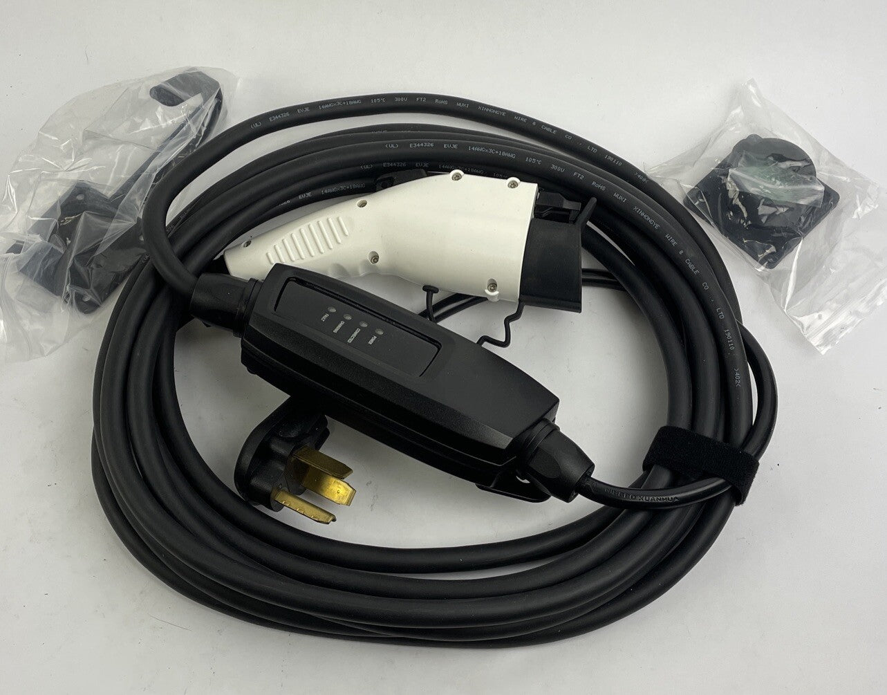 NOS ZenCar Level 2 EV Charger 240V NEMA 15-30 Plug for Ford Fusion with Case