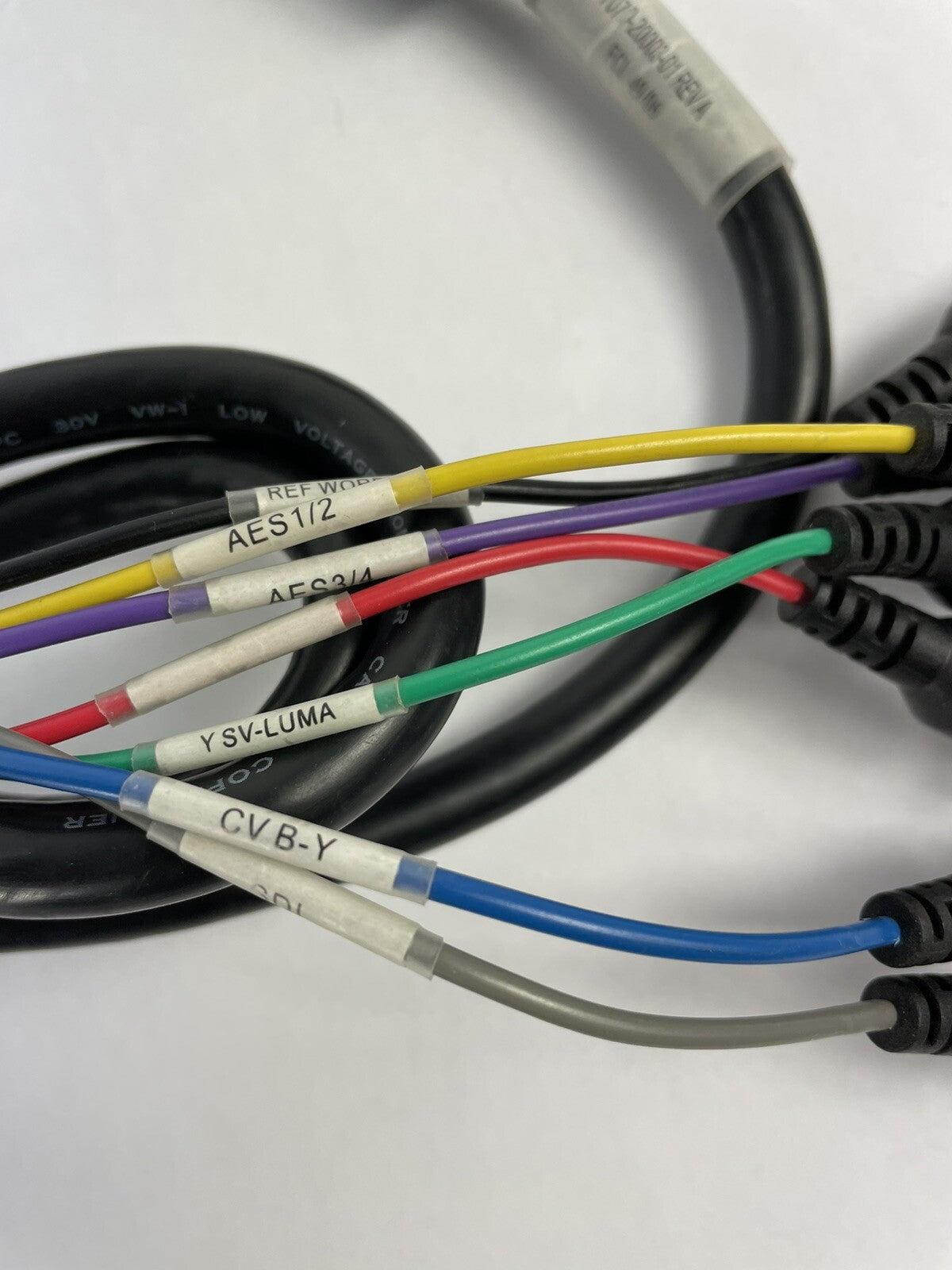 Genuine Avid DVI to BNC Cable For Mojo SDI 7070-20003-01