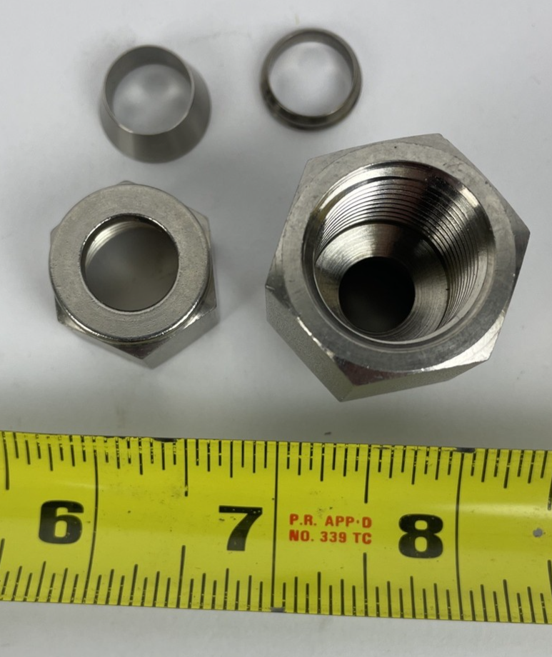 OEM Swagelock Stainless Steel Connector Fitting Female ID 7/8" Male ID 5/8" LOOK