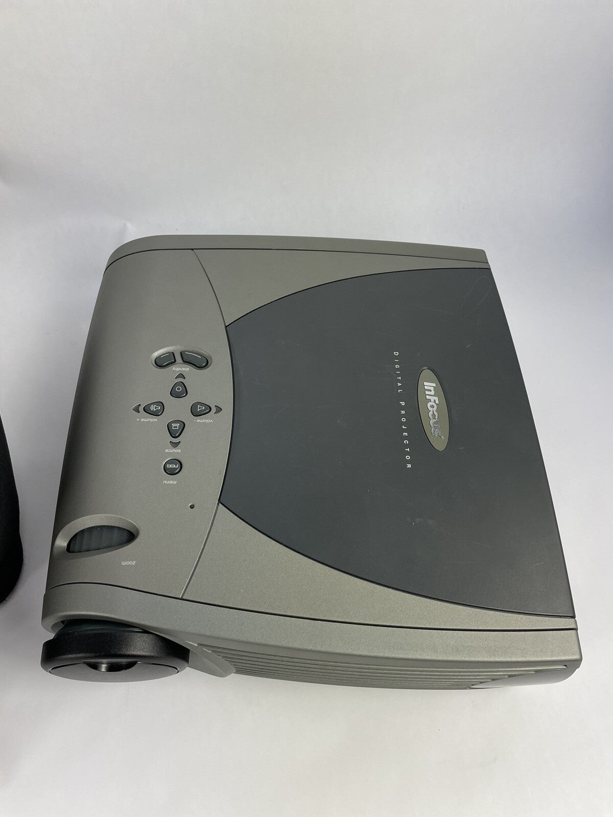 Infocus LP350 Portable Projector Bundle W/ Case + Cords - Tested and Working