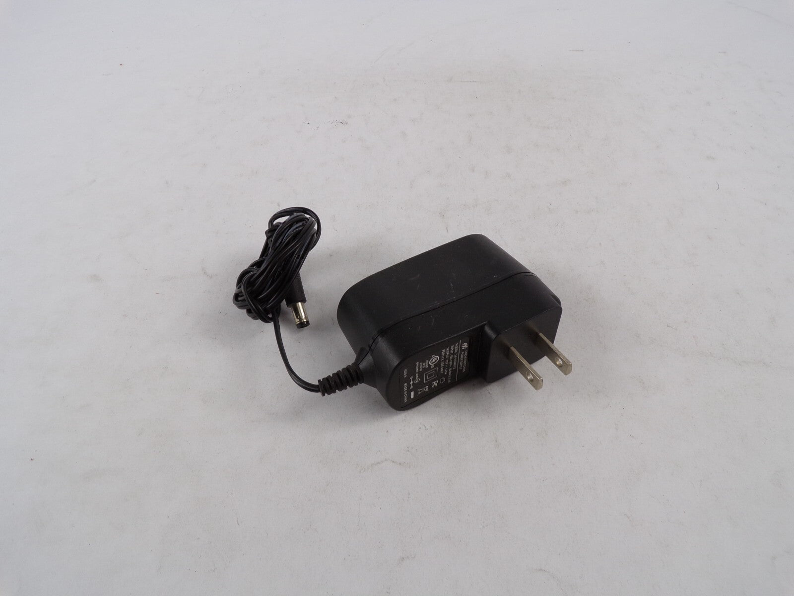 Geniune ENG AC Adapter 3A-152WU12 Output 12 V 1.25 A Power Supply Adapter A56