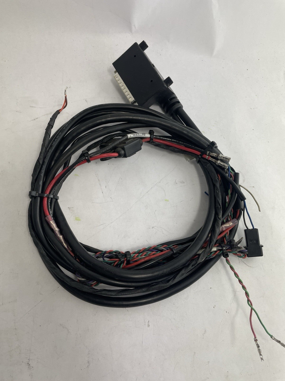 WatchGuard WGP02073-300-TT Power Harness for 4RE In-Vehicle Video Recording 6"