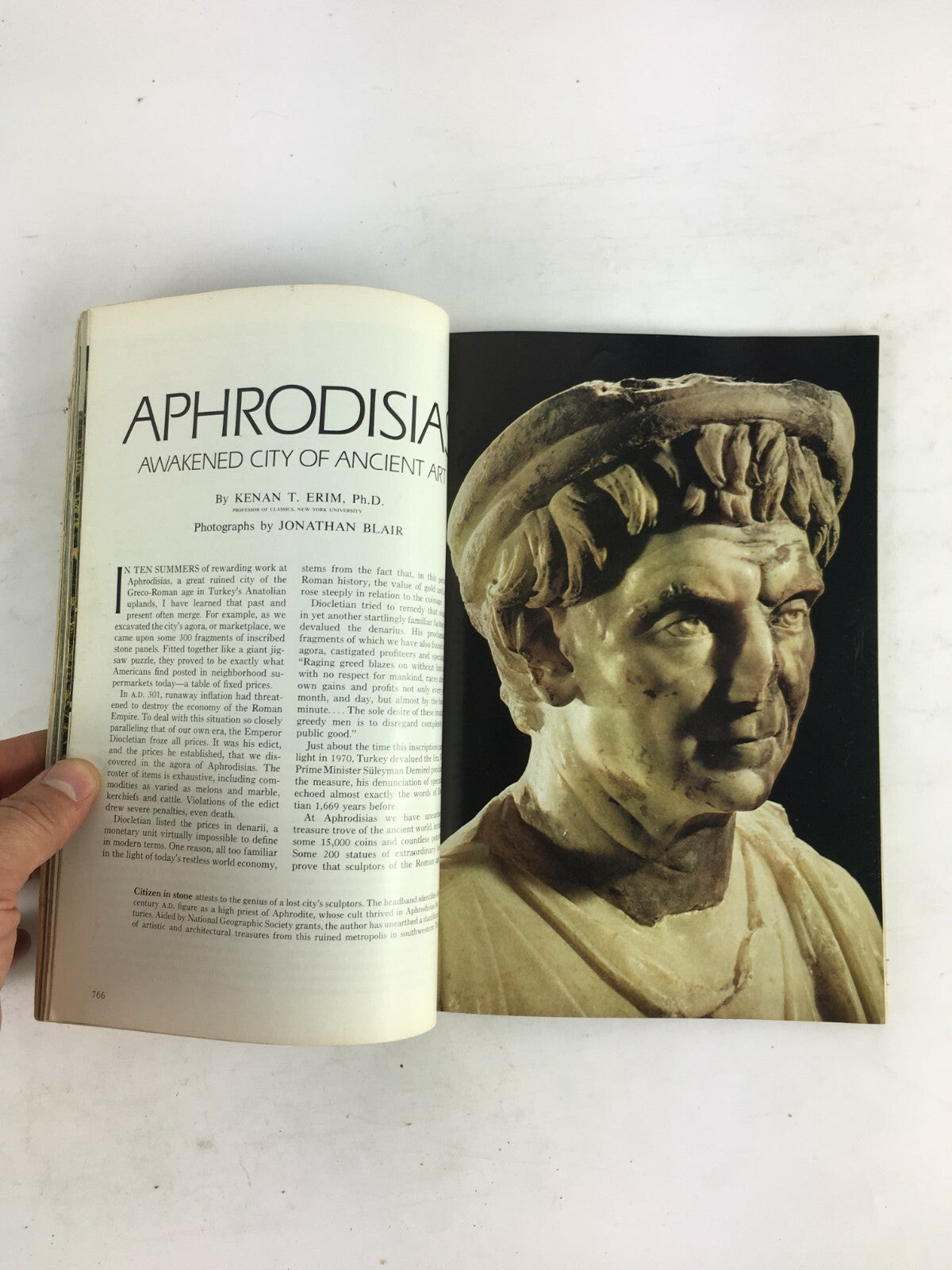 June 1972 National Geographic Magazine Fragile Nurseries of the Sea Aphrodisias
