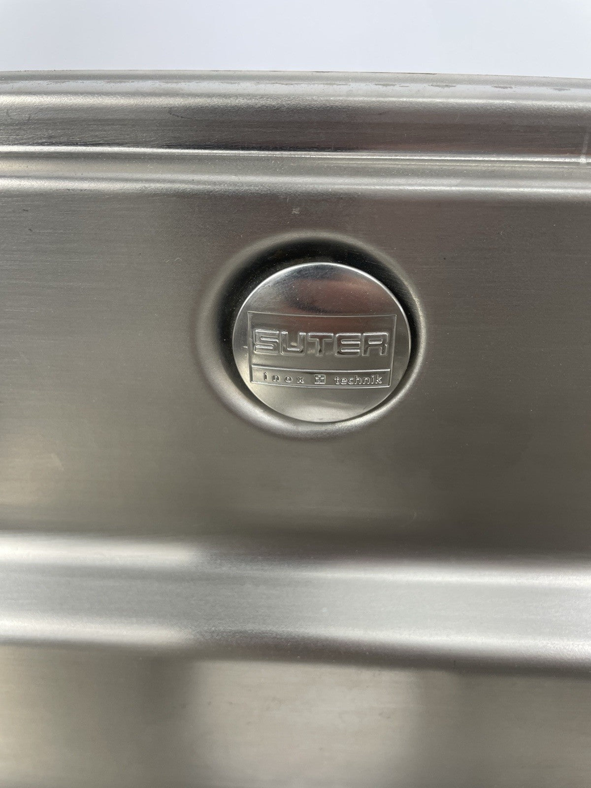 SUTER undermount sink stainless steel 22.125" x 17.87" x 8.375"