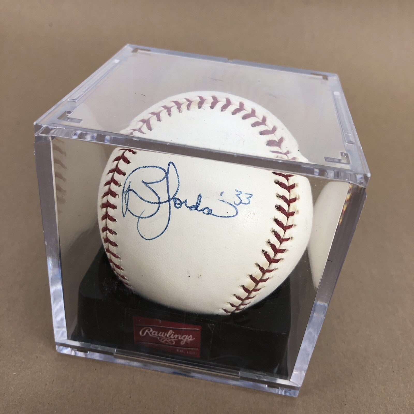Brian Jordan #33 Los Angeles Dodgers signed Official Rawlings MLB baseball with clear display cube