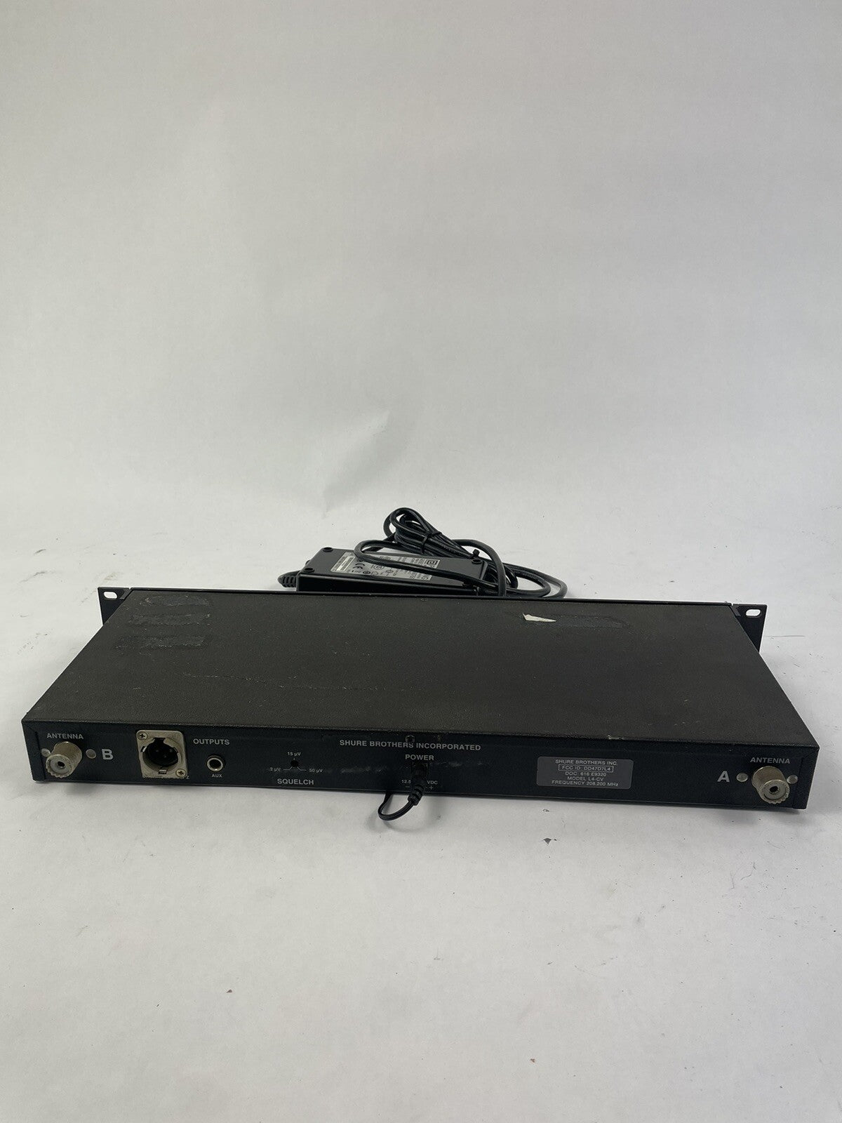 Shure Brothers L4-W 171-845 MHz Wireless Marcad Diversity Receiver