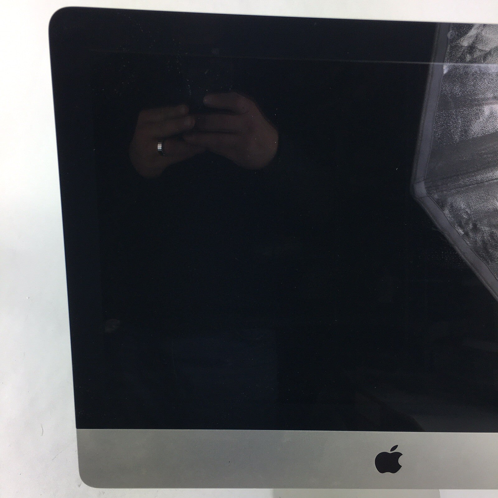 Apple iMac A1311 21.5" Desktop EMC 2389 - 3.06 GHz Core i3 - Parts Only