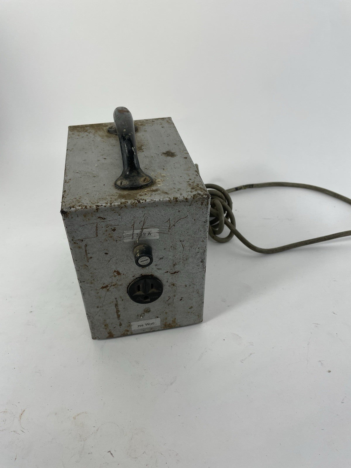 Tramag C751 50-60 Hz Autotransformer 750VA 220V to 110V Transformer