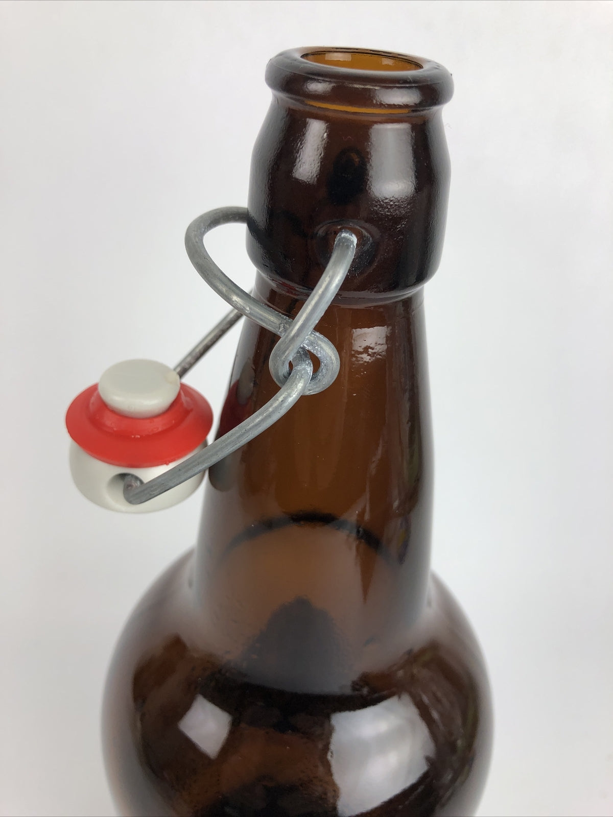 Belching Beaver Brewing Company 750 ml Flip Top Growler Vista California - RARE