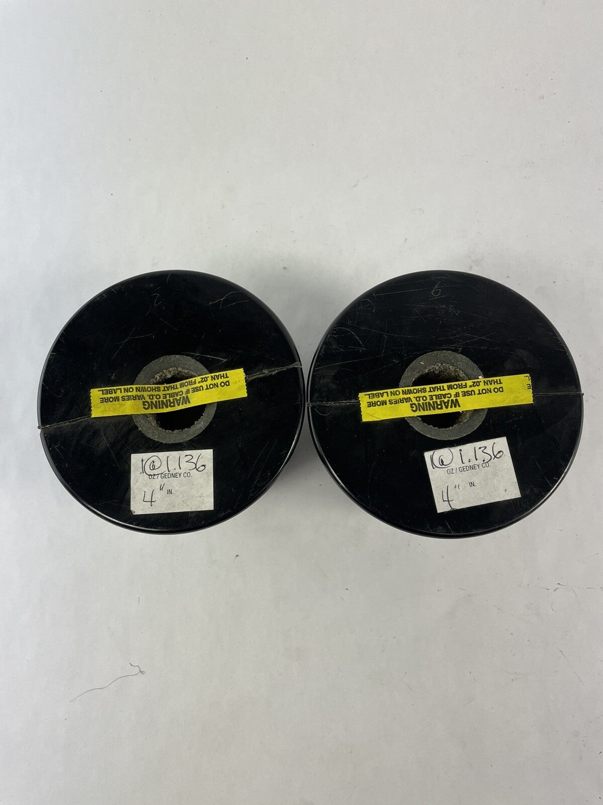 Lot of 2 : O-Z/Gedney Cable Support body Plug - 1.136 - 4" for 1 Cable