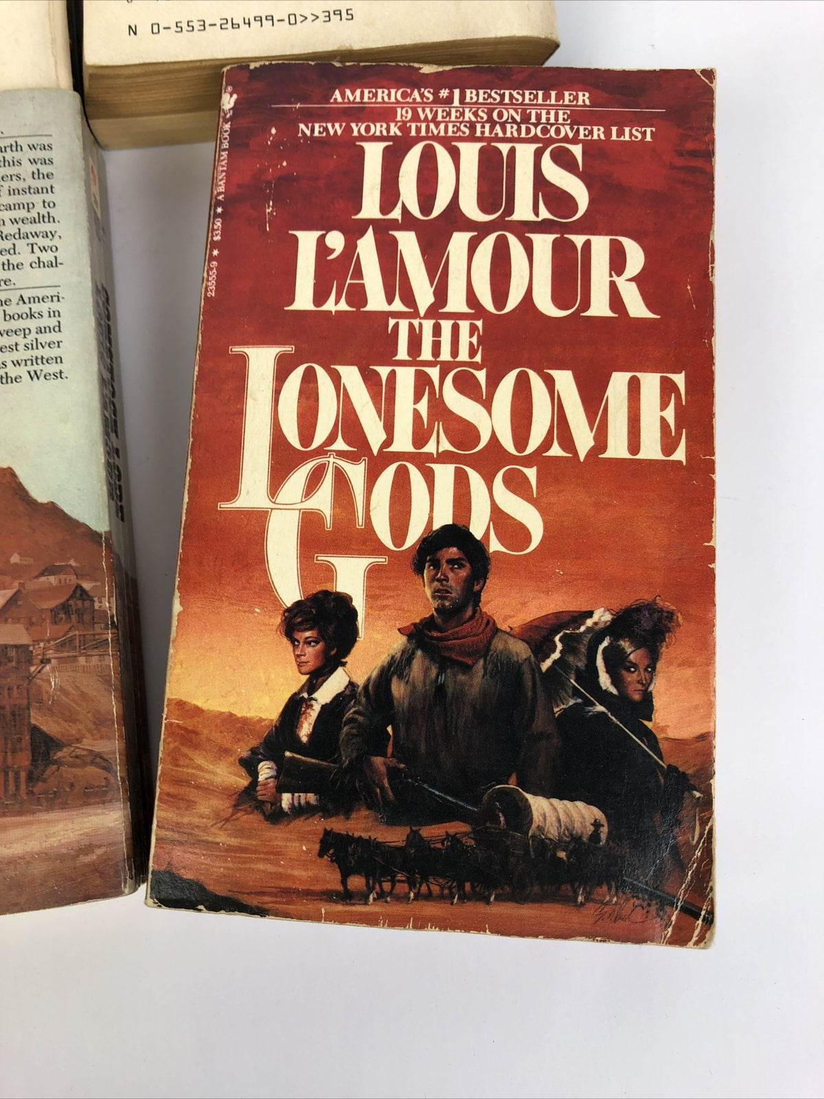 VINTAGE LOT OF 4 LOUIS L'AMOUR WESTERN PAPERBACK BOOKS - Last of the Breed +++