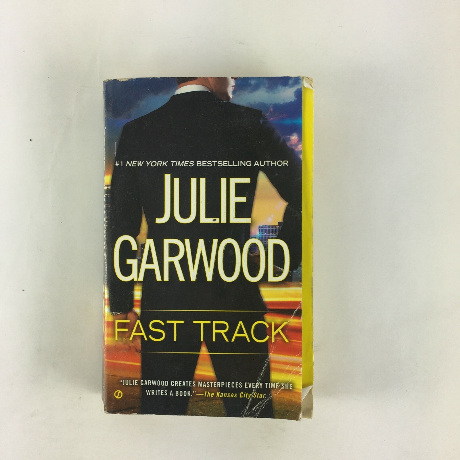 Julie Garwood Fast Track Masterpieces Every Time She Writes The Kansas City Star