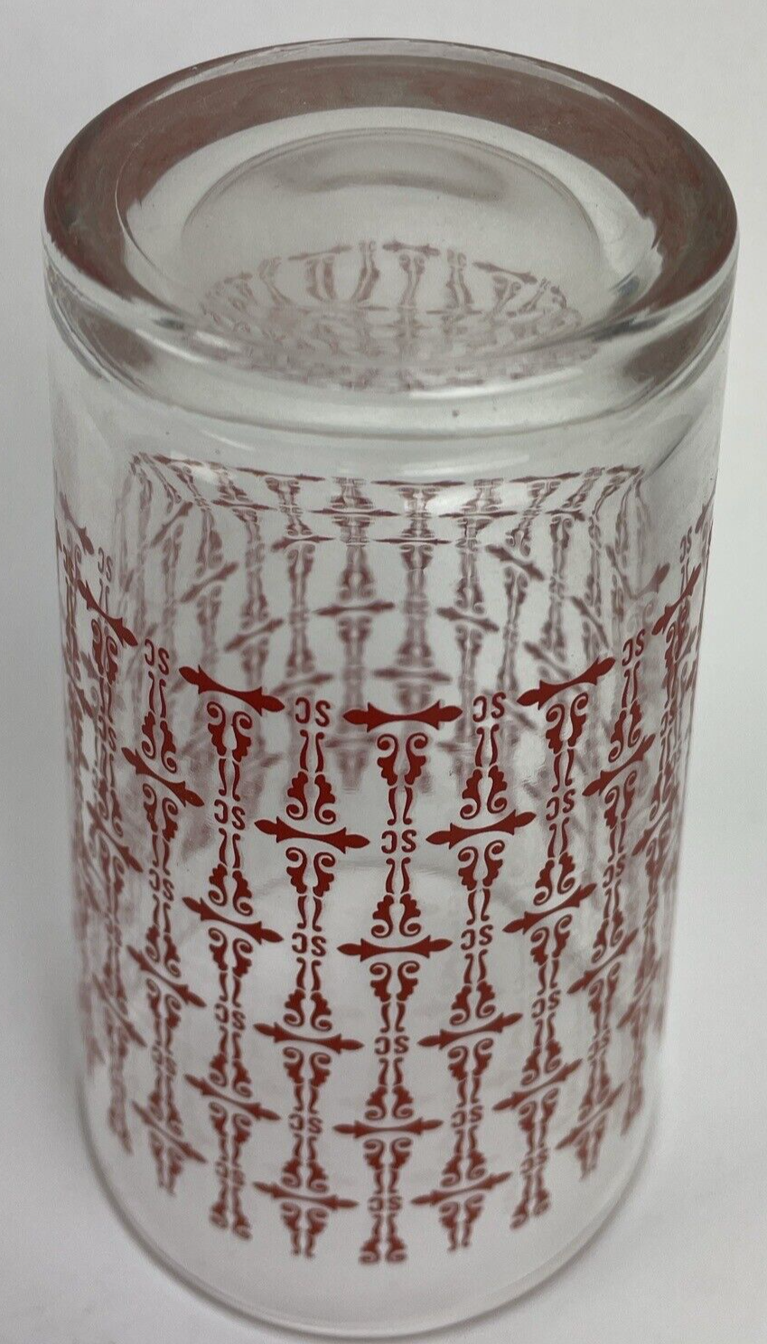 Vintage Southern Comfort 16 oz clear pint glass with branded logo.